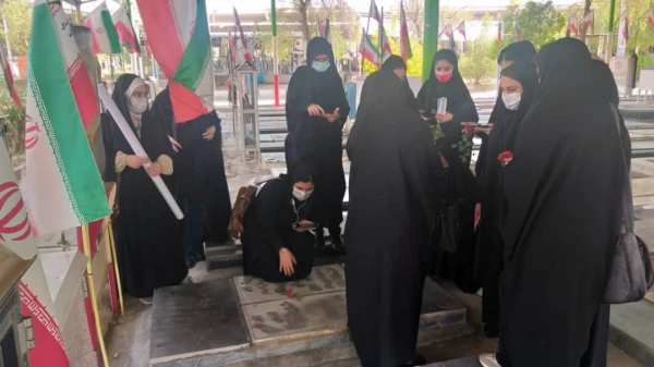 تجدید میثاق دانشجو معلمان و کارکنان مرکز آموزش عالی حضرت خدیجه کبری (ُس) با امام راحل (ره) 2