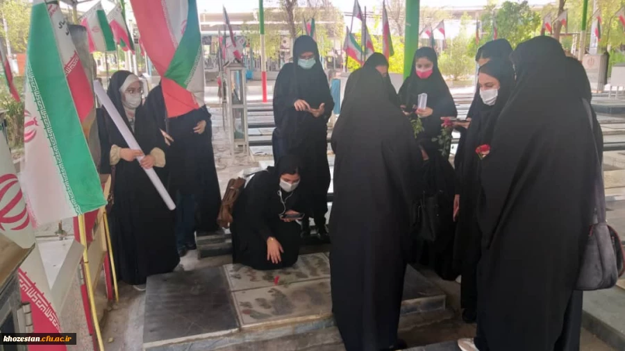 تجدید میثاق دانشجو معلمان و کارکنان مرکز آموزش عالی حضرت خدیجه کبری (ُس) با امام راحل (ره) 2