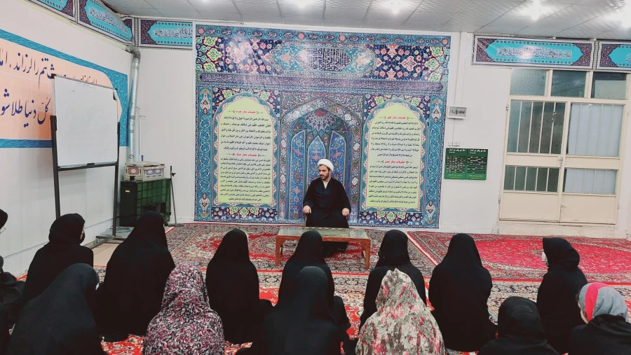 نشست دانشجویی با عنوان جهاد تبیین در گام دوم انقلاب
 2