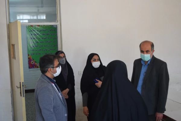 بازدید مسئولین استانی از روند آماده سازی مرکزحضرت خدیجه کبری (س) جهت برگزاری آزمون های پایان نیمسال دوم
 2