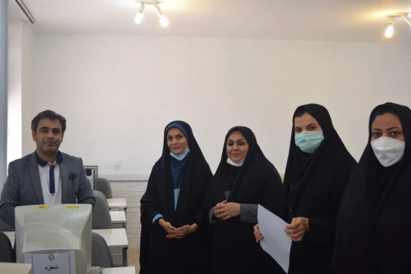 بازدید مسئولین استانی از روند آماده سازی مرکزحضرت خدیجه کبری (س) جهت برگزاری آزمون های پایان نیمسال دوم
 2