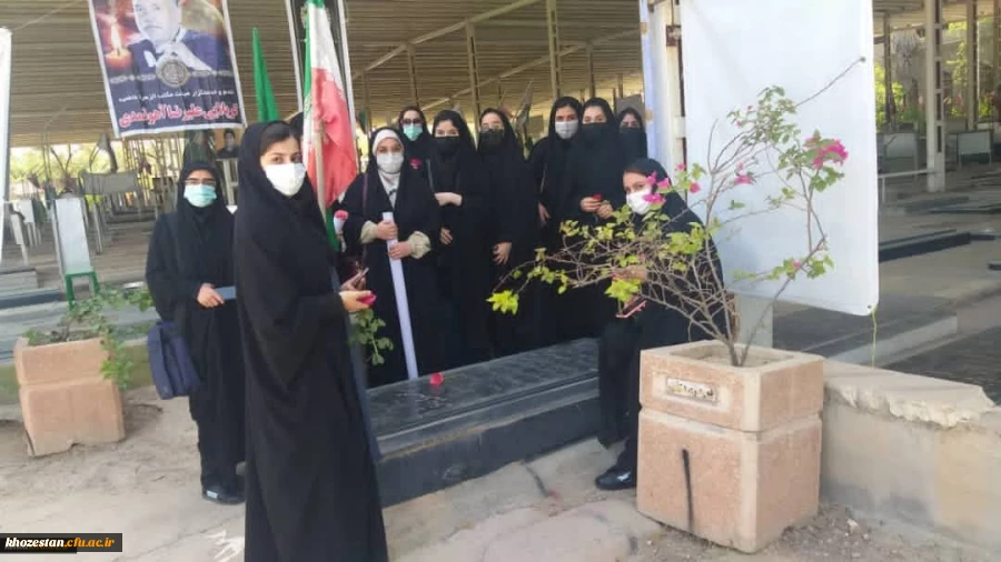 غبار روبی مزار شهدای گرانقدر به مناسبت آغاز سال تحصیلی و هفته دفاع مقدس 2