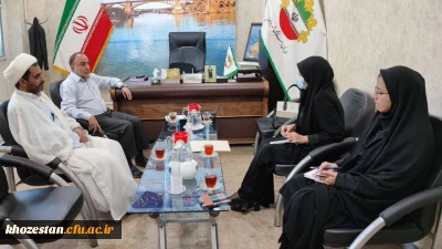 نشست تعاملی ریاست محترم مرکز آموزش عالی حضرت خدیجه کبری (س) دزفول، حجت الاسلام و المسلمین جناب آقای دکتر سعد، امام جماعت مرکز و جناب آقای مهندس پرآور، ریاست محترم شورای اسلامی شهرستان دزفول 