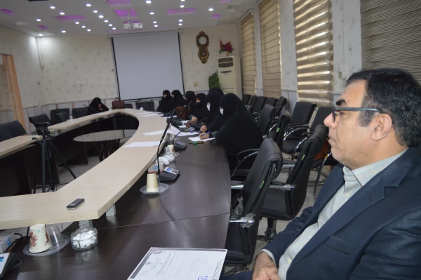 جلسه هم اندیشی اساتید حوزه علمیه خواهران و مدیریت امور پردیس های استان خوزستان برگزار گردید 4