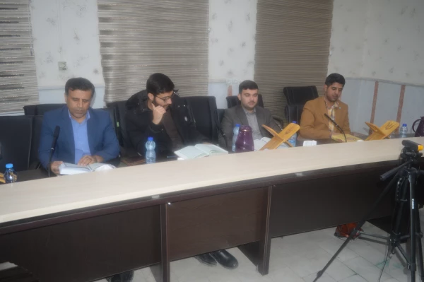 کرسی تلاوت قرآن کریم به مناسبت میلادامام علی (ع) و دهه مبارک فجر در مدیریت امور پردیس های استان خوزستان برگزار گردید 2