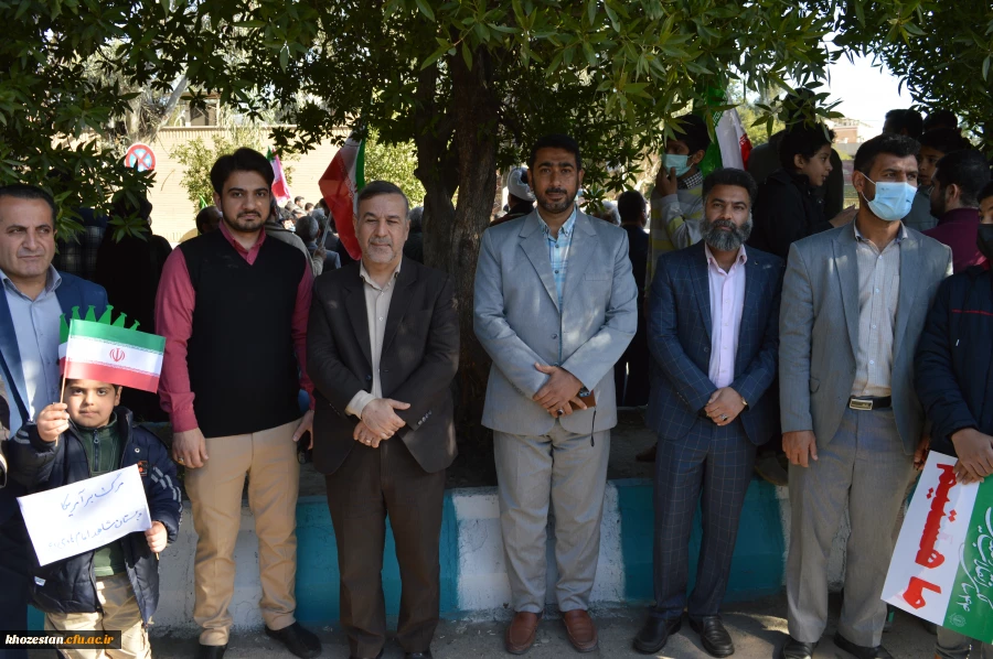 حضور پرافتخار آقای دکتر صالحی سرپرست امور پردیس های استان خوزستان، اساتید، پرسنل و جمعی از دانشجو معلمان در راهپیمائی شکوهمند 22بهمن سالروز پیروزی انقلاب اسلامی 4