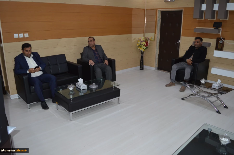 دیدارآقای دکتر سید لفته احمد نژاد نماینده مردم غیور خرمشهربا آقای دکتر صالحی سرپرست مدیریت امور پردیس های استان خوزستان  3
