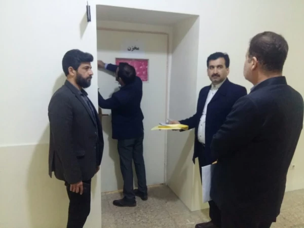 بازدید آقای دکتر زمانیان و خانم دکتر خشکاب ناظران معاونت نظارت و ارزیابی سازمان مرکزی از حوزه های امتحانی آزمون اصلح مهارت آموزان ماده ۲۸ مراکز شمال استان خوزستان 3