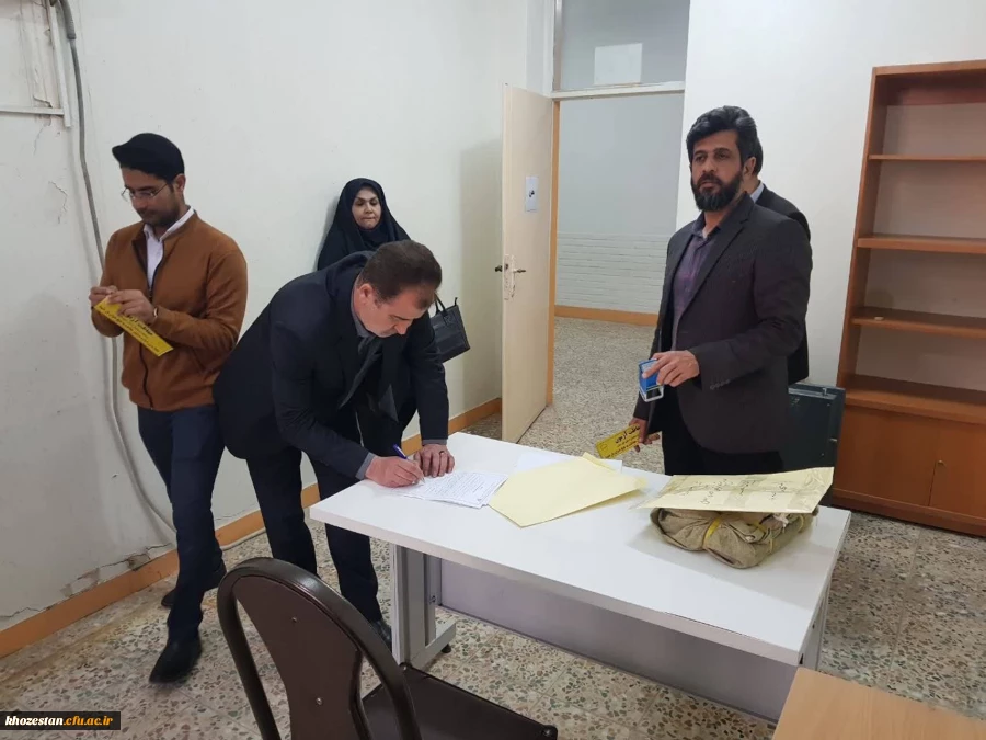 بازدید آقای دکتر زمانیان و خانم دکتر خشکاب ناظران معاونت نظارت و ارزیابی سازمان مرکزی از حوزه های امتحانی آزمون اصلح مهارت آموزان ماده ۲۸ مراکز شمال استان خوزستان 10