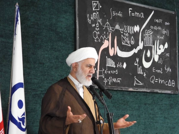 یادواره شهدا معلمان مکتب امام برگزار شد  2