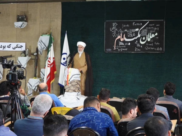 یادواره شهدا معلمان مکتب امام برگزار شد  4