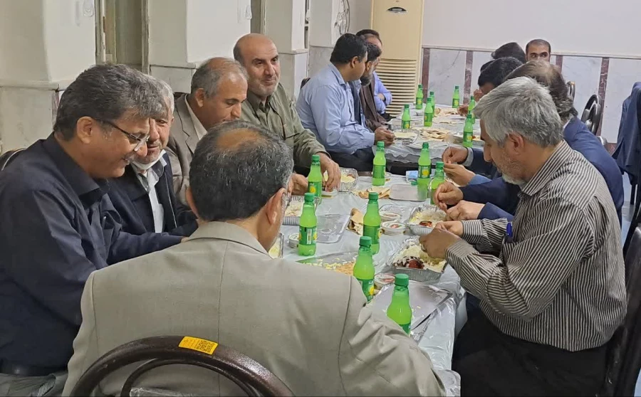 دیدارصمیمانه سرپرست مدیریت دانشگاه فرهنگیان خوزستان بااساتیدعضوهیئت علمی ومامورین آموزشی 9