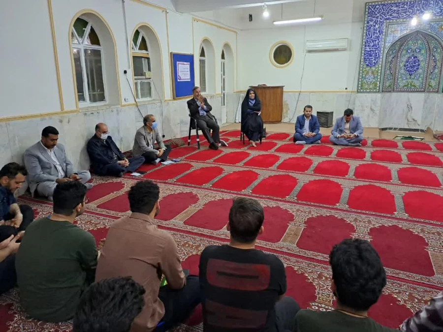 نشست دانشجویی سرپرست مدیریت امور پردیس ها استان با  دانشجویان ساختمان دکتر حسابی  4