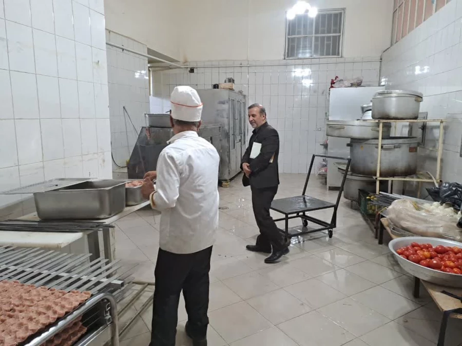 دیدار دانشجویی سرپرست مدیریت پردیس های استان با دانشجویان پردیس فاطمه الزهرا ساختمان حجاب 6