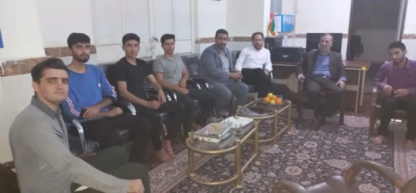 دیدار دکتر صالحی با  دانشجویان خوابگاه های پردیس رسول اکرم و دکتر حسابی به مناسبت عید فطر 3