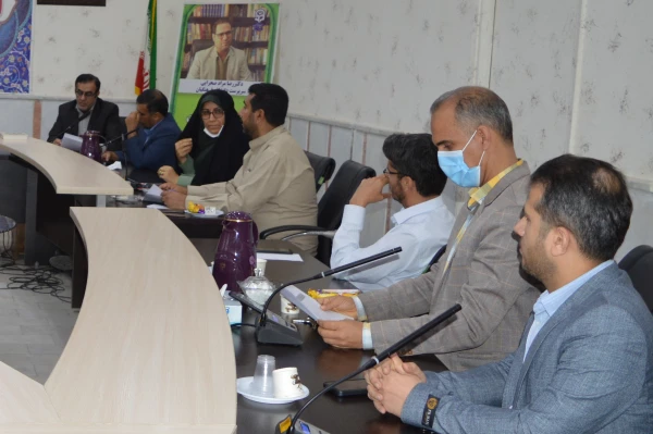 برگزاری جلسه نقد وبررسی شاخص های رهنامه 40 ماده ای دانشگاه فرهنگیان 5