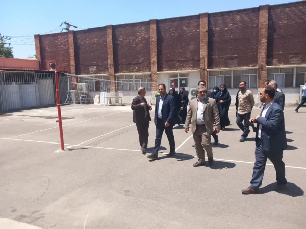 
بازدید دکتر صحرایی از ساختمان های  دکتر حسابی و حجاب و دیدار با دانشجو معلمان دانشگاه فرهنگیان 2