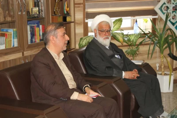 برگزاری جلسه بین مدیرکل بنیادحفظ آثار و نشر ارزش های دفاع مقدس و سرپرست مدیریت امور پردیس های دانشگاه فرهنگیان 5