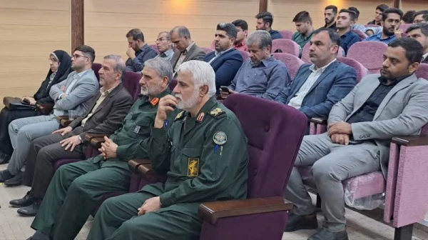 برگزاری نشست هم اندیشی با عنوان ((امام خمینی،مقاومت و دفاع مقدس ))در دانشگاه فرهنگیان خوزستان 2