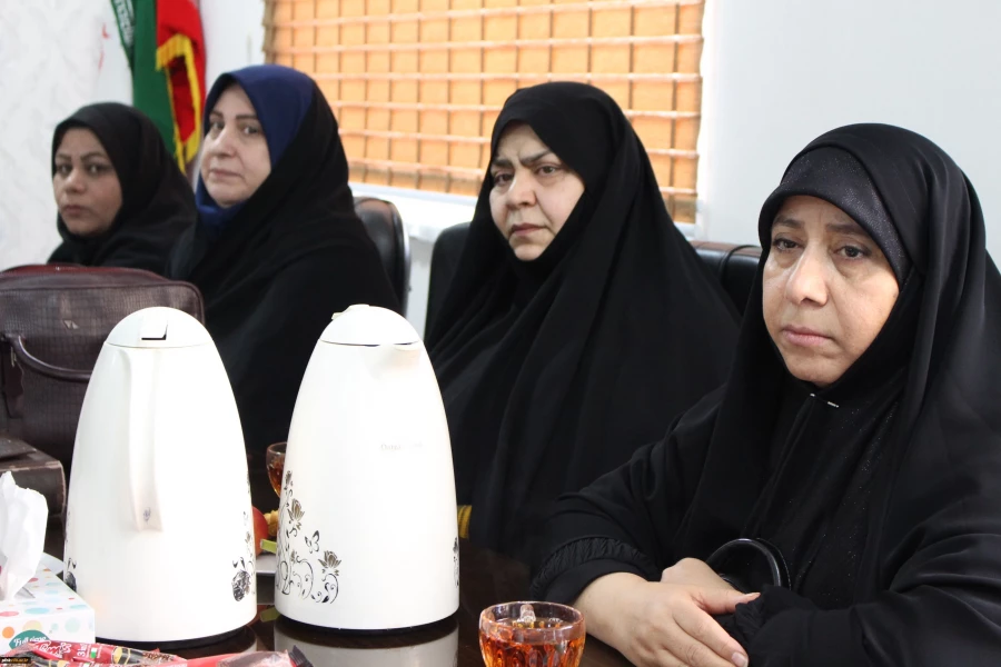 جلسه هم اندیشی سرپرست پردیس حضرت فاطمه الزهرا(س) با اعضای هیات علمی