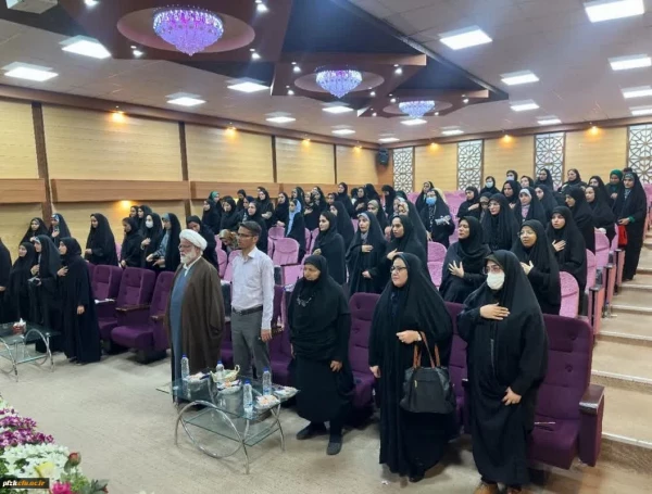 برگزاری مراسم جهت تببین نقش زنان در دفاع مقدس با حضور بانو عصمت احمدیان، مادر شهیدان فرجوانی، توسط کانون اندیشه های انقلاب اسلامی پردیس حضرت فاطمه الزهرا(س) با همکاری دفتر نهاد مقام معظم رهبری