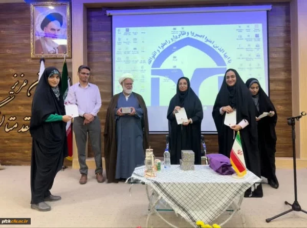 برگزاری مراسم جهت تببین نقش زنان در دفاع مقدس با حضور بانو عصمت احمدیان، مادر شهیدان فرجوانی، توسط کانون اندیشه های انقلاب اسلامی پردیس حضرت فاطمه الزهرا(س) با همکاری دفتر نهاد مقام معظم رهبری