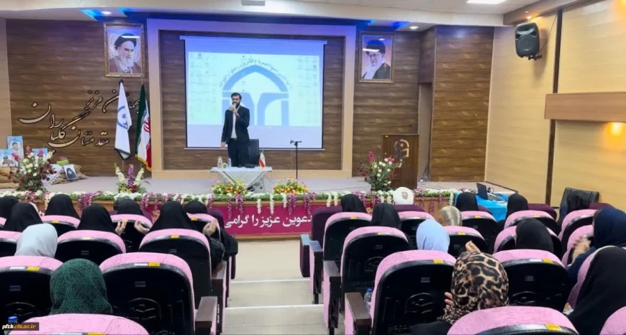 برگزاری مراسم جهت تببین نقش زنان در دفاع مقدس با حضور بانو عصمت احمدیان، مادر شهیدان فرجوانی، توسط کانون اندیشه های انقلاب اسلامی پردیس حضرت فاطمه الزهرا(س) با همکاری دفتر نهاد مقام معظم رهبری