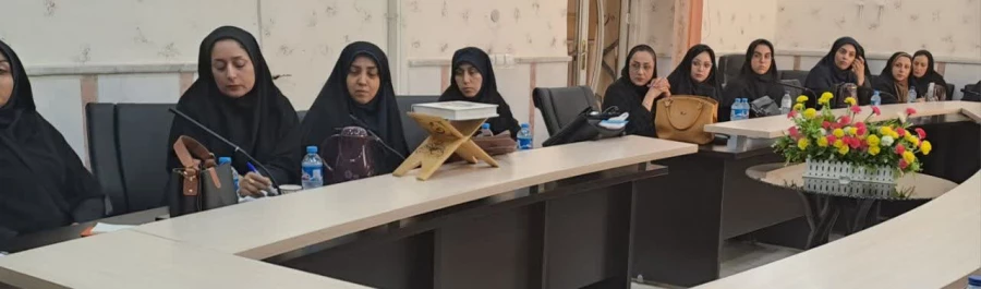 نشست اساتید هیئت علمی،مامورآموزشی و مدرسان حق التدریس با معاون مرکز توسعه وبهسازی و توانمندی سرمایه انسانی دانشگاه فرهنگیان 4