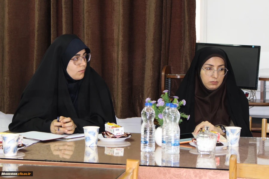 نشست صمیمی مسئول دفتر نهاد رهبری مقام معظم رهبری در دانشگاه فرهنگیان خوزستان با تشکل ها و کانون های فرهنگی پردیس حضرت فاطمه الزهرا(س) اهواز