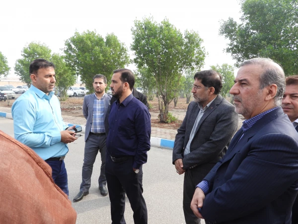 بازدید دکتر یوسفی نماینده ی مردم اهواز در مجلس شورای اسلامی و مهندس کرم نژاد مدیرکل آبفای استان خوزستان از پردیس حضرت رسول اکرم(ص) 2