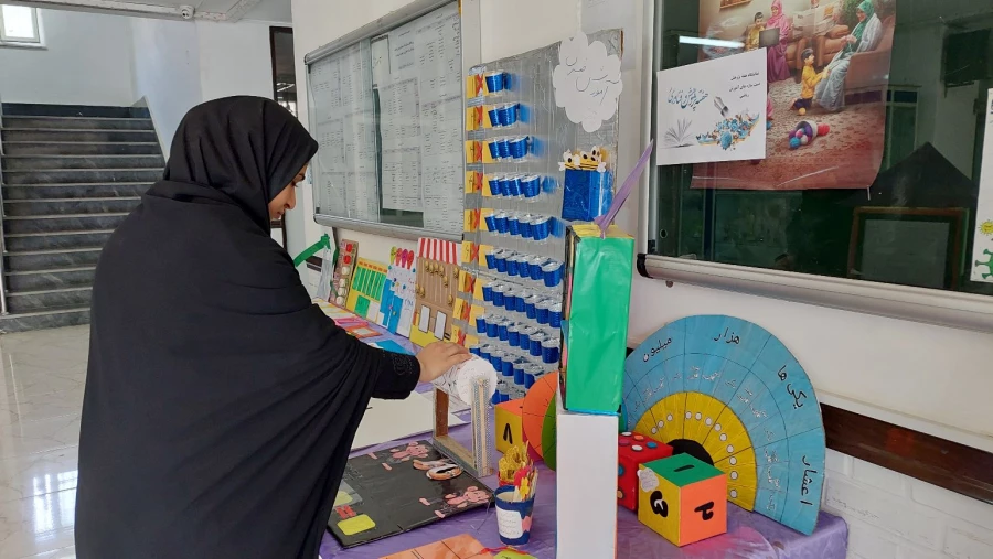 برگزاری نمایشگاه دست سازه های آموزش ریاضی در پردیس حضرت فاطمه الزهرا(س) اهواز