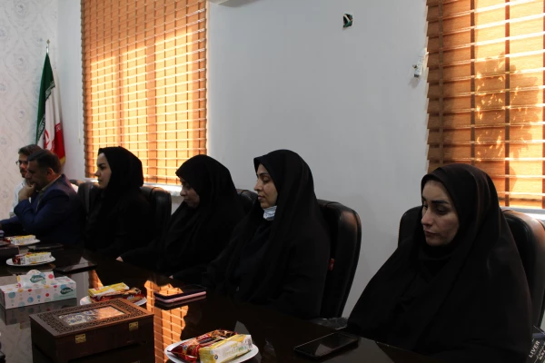 مراسم تکریم معاونت آموزشی، پژوهشی و فرهنگی پردیس حضرت فاطمه الزهرا(س) اهواز