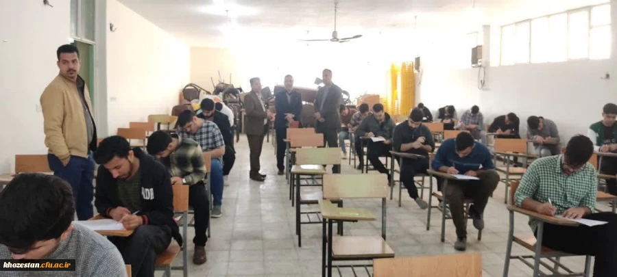 بازدید دکتر صالحی رئیس دانشگاه فرهنگیان خوزستان از روند برگزاری امتحانات پایان نیمسال اول پردیس حضرت رسول اکرم (ص) 2