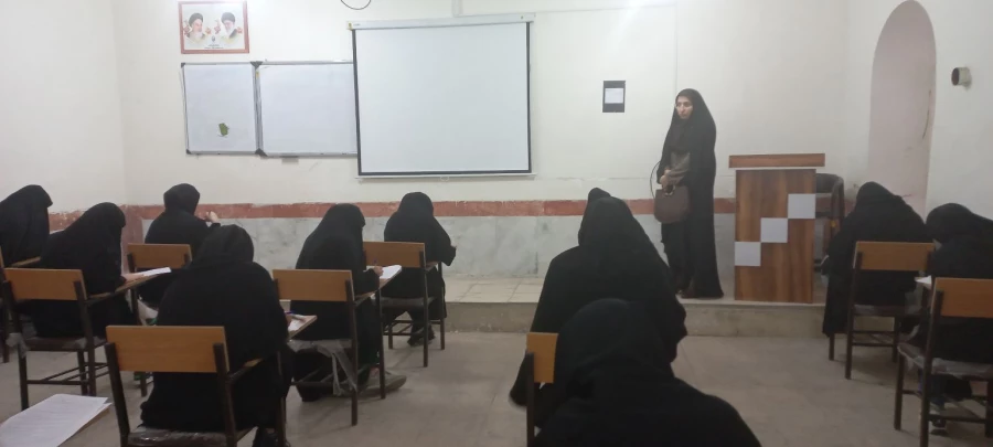 بازدید سرپرست پردیس حضرت فاطمه الزهرا(س) اهواز از امتحانات پایان ترم نیمسال اول تحصیلی 1402