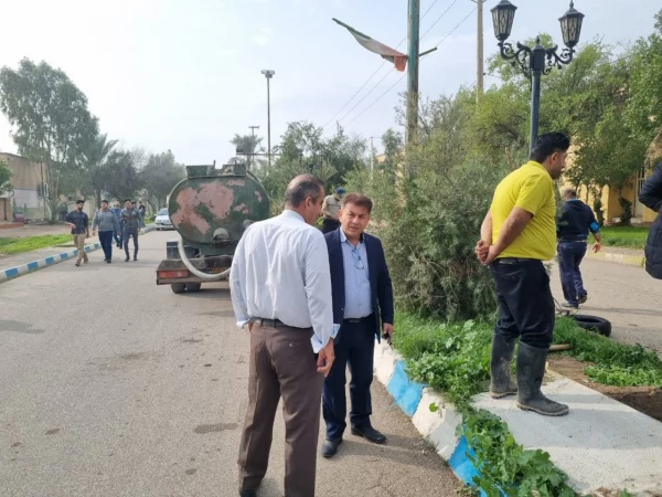 عملیات لایروبی فاضلاب ها و جدول کشی بلوارهای داخلی پردیس 8