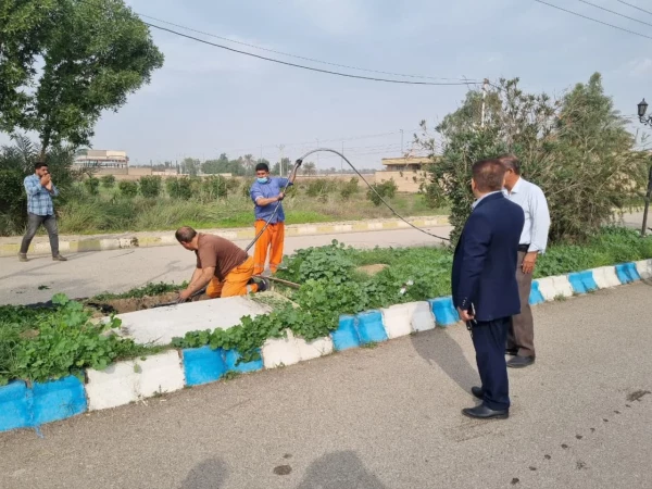 عملیات لایروبی فاضلاب ها و جدول کشی بلوارهای داخلی پردیس 9