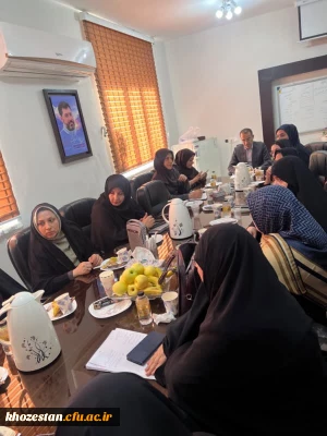 جلسه هم اندیشی سرپرست پردیس حضرت فاطمه الزهرا(س) با اعضای هیات علمی