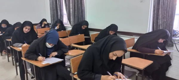 بازدید سرپرست پردیس از آزمون پایانی پودمان دوم در پردیس حضرت فاطمه الزهرا(س) اهواز