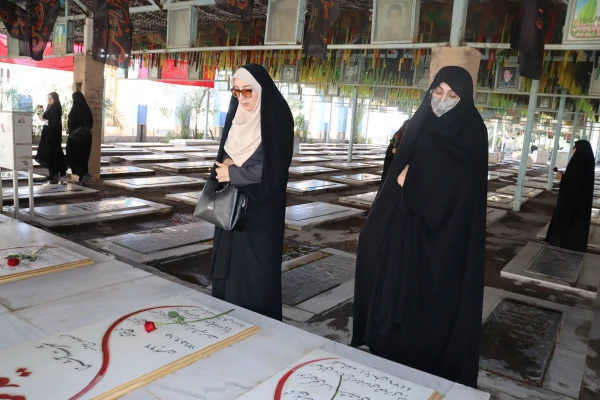 مراسم غبارروبی و عطرافشانی مزار شهدا 