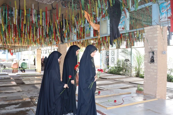 مراسم غبارروبی و عطرافشانی مزار شهدا 