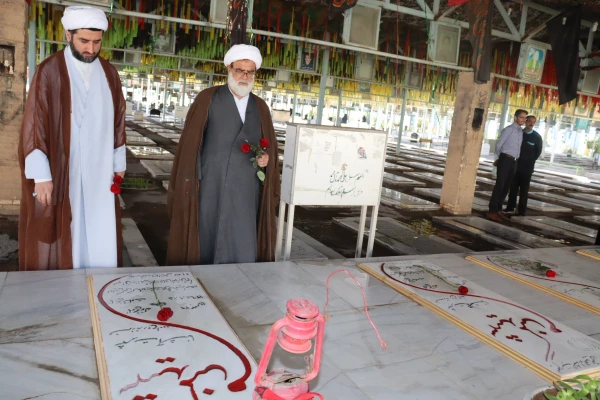 مراسم غبارروبی و عطرافشانی مزار شهدا 