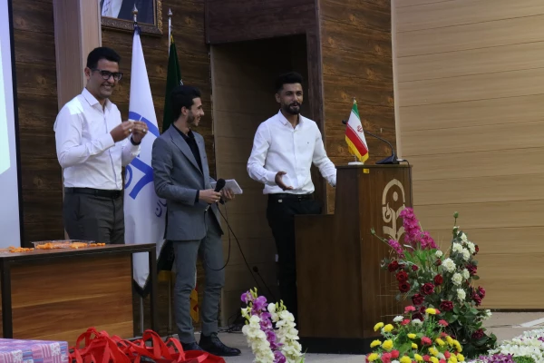     برگزاری مراسم بزرگداشت مقام معلم  15