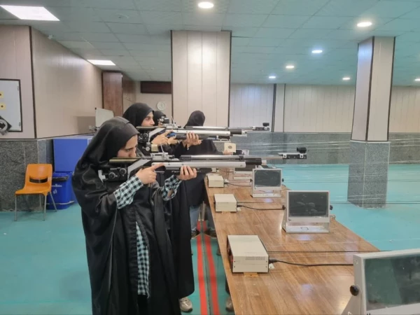 برگزاری اردوی فرهنگی دانشجویان رشته زبان انگلیسی ورودی ۱۴۰۲ از میدان تیر با حضور سردار مراد حاجتی مدیر کل حفظ آثار و نشر ارزش های دفاع مقدس خوزستان