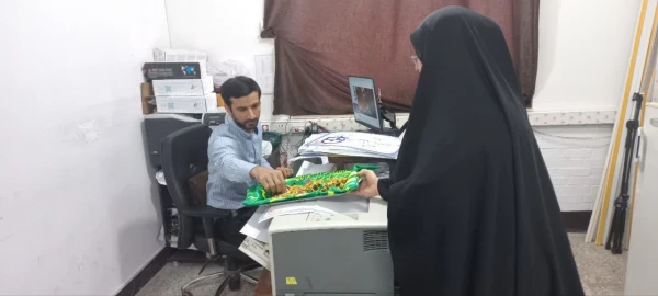توزیع شیرینی بین پرسنل پردیس حضرت فاطمه الزهرا(س) اهواز به مناسبت سالروز ازدواج حضرت علی (ع) و حضرت فاطمه (س)