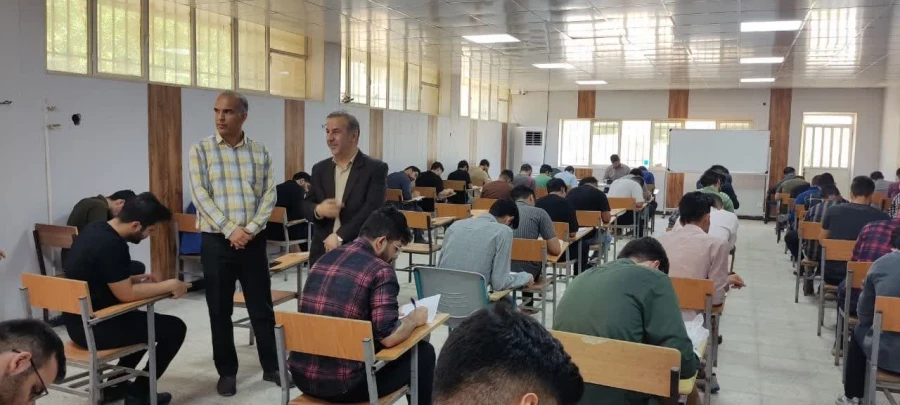بازدید رئیس امور پردیس های استان خوزستان از امتحانات نیمسال دوم سال تحصیلی 1403-1402 4