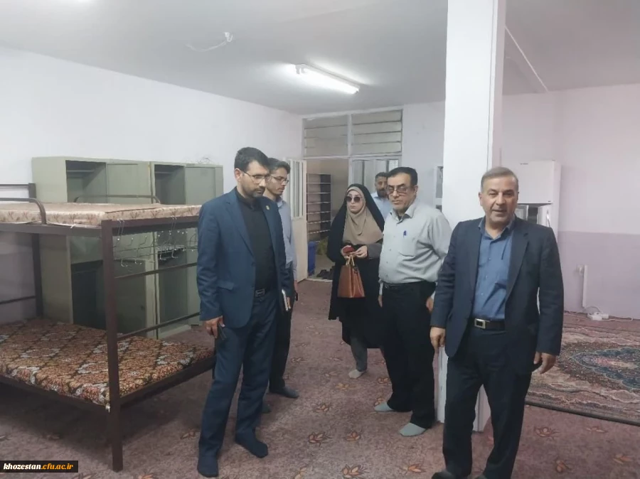 حمیدرضا ابراهیمی معاونت فرهنگی_تربیتی دانشگاه فرهنگیان و مسئولین فرهنگیان خوزستان از پردیس حضرت فاطمه الزهرا(س) اهواز بازدید کردند.