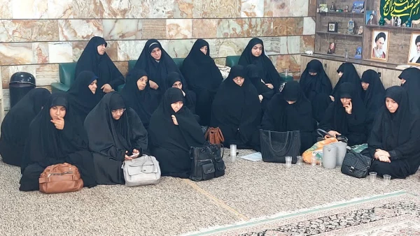 نشست مسئولین، ائمه جماعات و کارشناسان و مربیان فرهنگی دانشگاه فرهنگیان با امام جمعه شهر اهواز و نماینده ولی فقیه در استان خوزستان 
 5