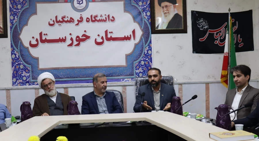  دو تفاهم نامه  فی مابین دانشگاه فرهنگیان با کانون زبان ایران و کانون پرورش فکری کودکان و نوجوانان امضا شد. 3