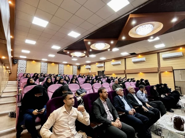 آیین دانش آموختگی دانشجومعلمان ورودی ۹۹ پردیس حضرت فاطمه الزهرا(س) با حضور مدیر کل آموزش و پرورش خوزستان