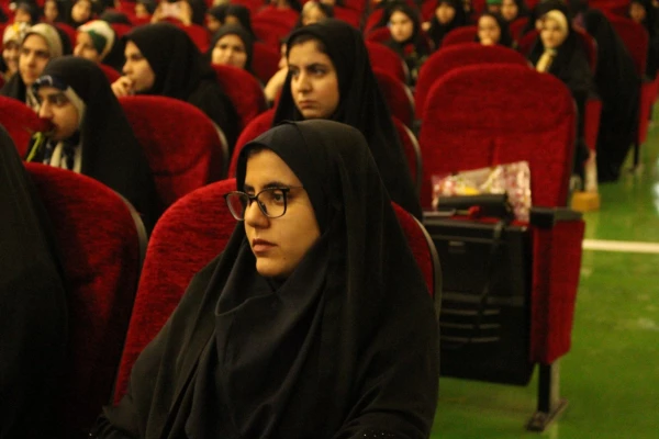 برگزاری آیین استقبال از نو دانشجو معلمان پردیس فاطمه الزهرا (س) اهواز